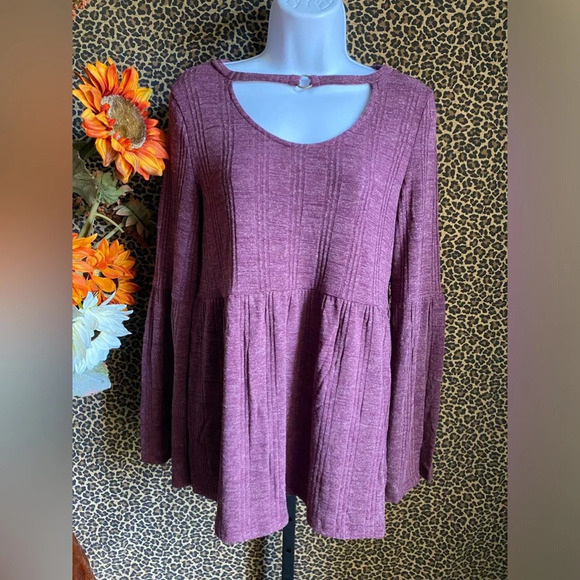 🌴3/$30🌴DOE & RAE Plum Bell Sleeve BabyDoll Top With Neck Accent NWT - Picture 8 of 11
